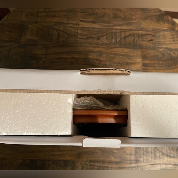 The Cellar Pizza Stone With Acacia Wood Base - Picture 5 of 10